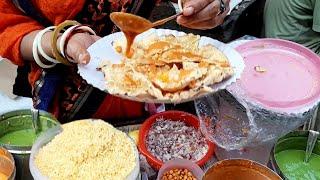 Amazing Mumbai Lady Selling Crunchy Masala Papad Chaat at just 20 Rs Only |  Street Food Mumbai