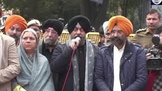 Delhi Sikh Community rage out at Pakistan Embassy after the violence happened in Nankana Sahib!