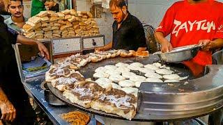 Crowd Rush for Street Bun Kabab | Non-stop Egg Anda Burger | Street Food of Karachi Pakistan