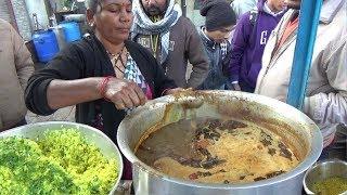 Famous Marathi Lady Preparing & Selling Tasty Tarri Poha | Half Plate 10 Rs | Nagpur Street Food