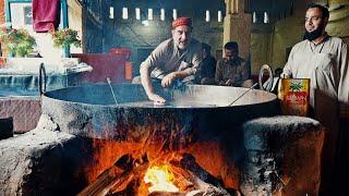 Oldest Chapli Kabab of Swat | White Palace of Marghzar, Mingora Street Food | Best Nashta ,Pakistan