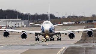 10 BIG PLANE LANDINGS and DEPARTUERS - BOEING 747 follows a tiny FOLLOW ME car (4K)