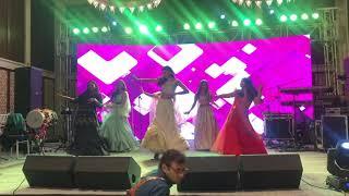 Bride with Friends Performance| Makhna dance |Mera Wala Dance.