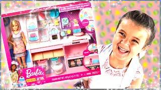 Whimsy unboxes the Barbie Cake Decorating Playset!