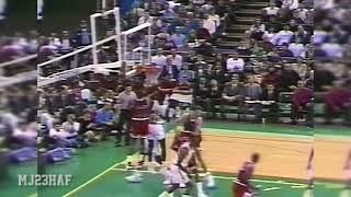 Michael Jordan Eating the GLOVE with No Problem! (1992.11.19)