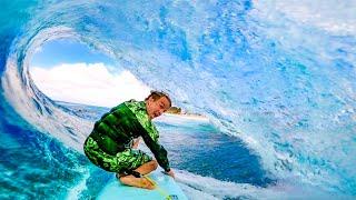 PERFECT BARRELS AT BANZAI PIPELINE  (POINT OF VIEW)