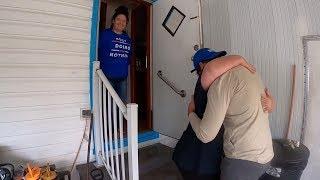 Guy Gets Reunited With His Mom After 15 Years