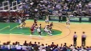 Michael Jordan Eating the GLOVE with No Problem! (1992.11.19)