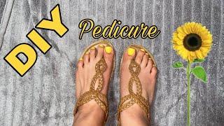 DIY yellow pedicure at home | acrylic toenail extension with mia secret clear powder