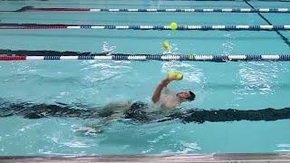 TOP 10 VIDEOS COOL STUFF | Guy Juggles Balls While Swimming Backwards