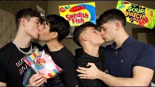 GAY COUPLES CANDY KISSING CHALLENGE!! (Cute Gays Edition)