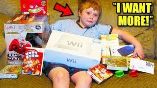 Top 10 KIDS Christmas Present TEMPER TANTRUMS! (Spoiled Kid, Funny Gifts)