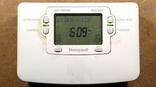 Troubleshooting a heating controller.