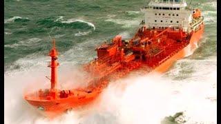 Top 10 Big Ships Survive Giant Waves In Storm
