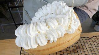 생크림 와플 / giant whipped cream waffle / korean street food