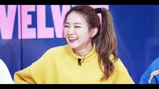 TOP 10 MOST BEAUTIFUL SMILE KPOP GIRLS GROUP