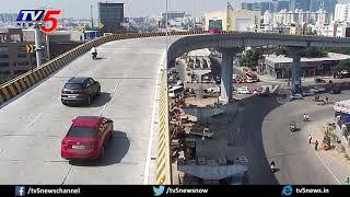 Top View : Hyderabad Gachibowli Biodiversity Flyover Car CCTV Footage | TV5 News