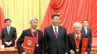 President Xi honors academicians with top science award