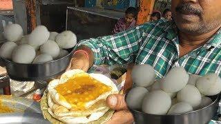 The Most Busy Vendor in Indian Railway Station Ranaghat - 3 Puri with Curry @ 10 rs Only