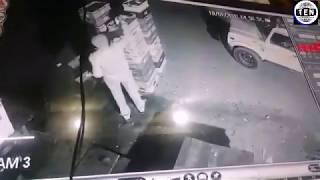 2 Police Personnel Suspended|Watch CCTV footage picking Milk Packets|Gejha Village|Noida #ViralVideo