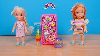 Shopping at Claires! Elsa and Anna find Toys and School Supplies-Learning to be responsible!