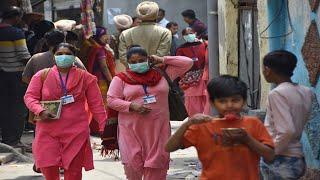 Ludhiana: Health and police staff carry out a mock drill against Covid-19 at Lodhi Fort, Daresi