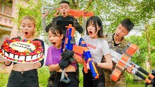 Action Nerf War: Squad SWAT Girl Nerf Guns Fight Robber Group Top 5 Video