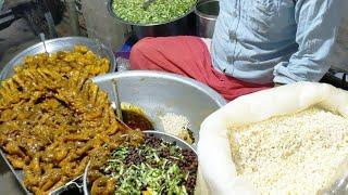 Bengali Famous Man selling Best Jhalmuri at Puran Dhaka/Best  Street food Chicken JHAL MURI/Mrfoodie