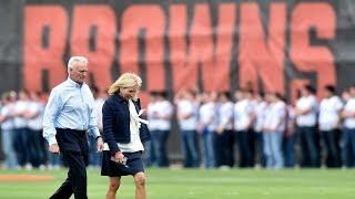 Opinion: Browns owners Jimmy and Dee Haslam are to blame for never-ending circus