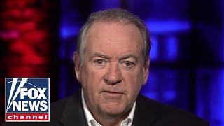 Huckabee: I got more confidence in the rock band 'The Who' than WHO